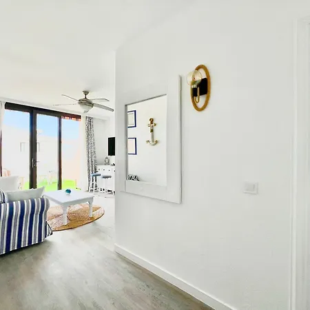 Апартаменты Atlantic View Apartment Costa Adeje Heated Pool *